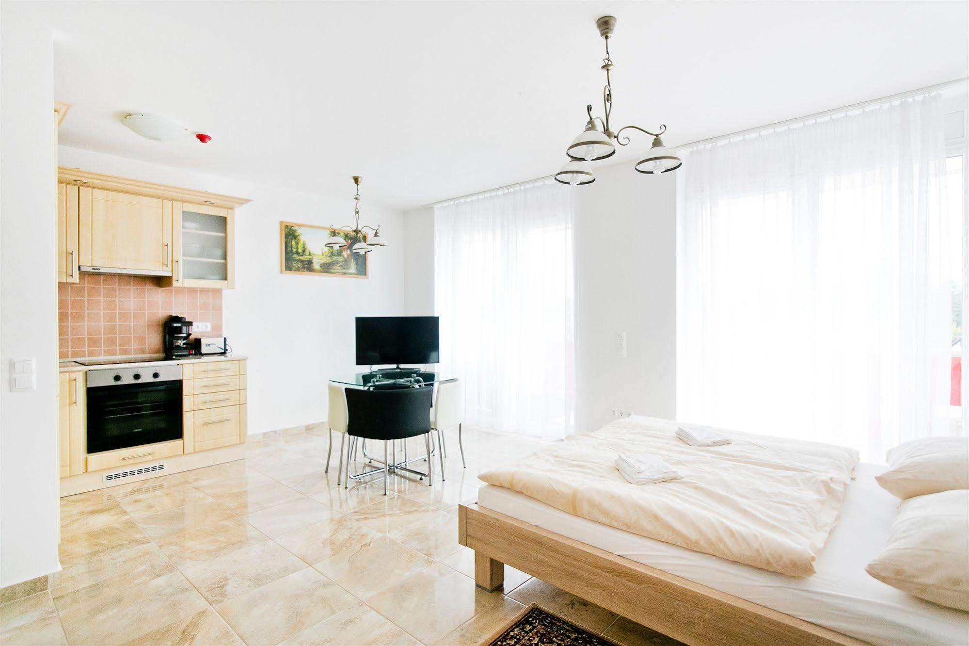 Luxury Apartment Hotel Siofok Exterior photo