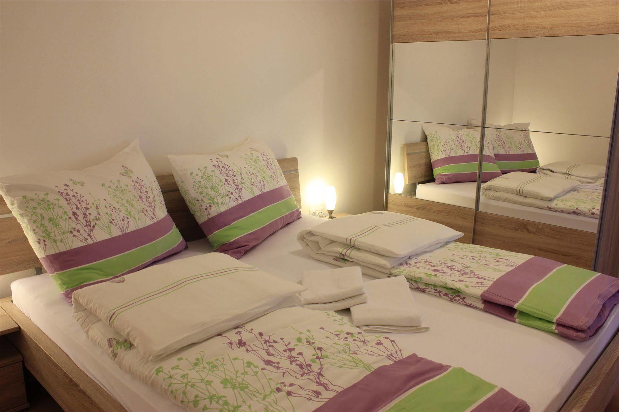 Luxury Apartment Hotel Siofok Exterior photo